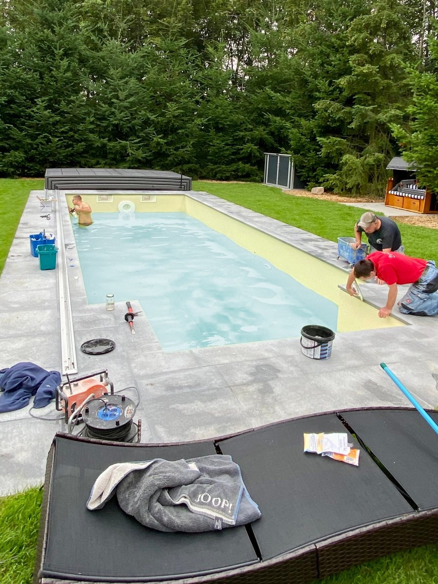 Pool-Sanierung, Fliesenarbeiten und Anschlussfugen